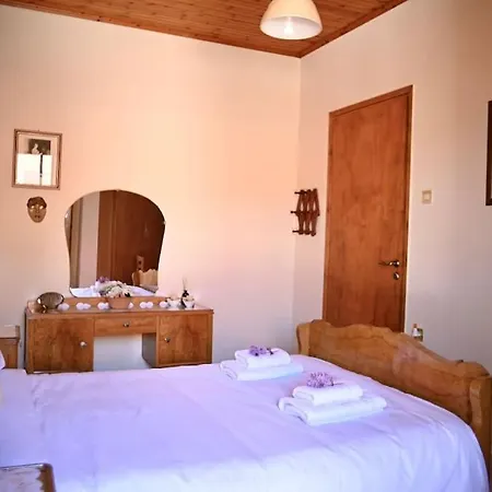 The Teacher's House Villa Trípi